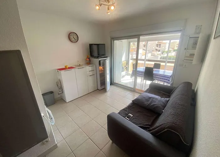2p Avec Piscine, Terrasse Et Parking Privé à - Fr-1-326-800 Marseillan (Herault)
