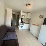 2p Avec Piscine, Terrasse Et Parking Prive A - Fr-1-326-800 *