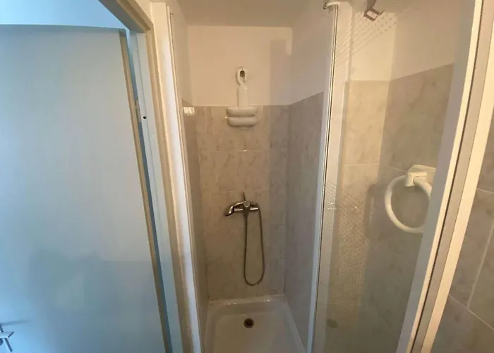 2p Avec Piscine, Terrasse Et Parking Prive A - Fr-1-326-800 * 마르세이앙